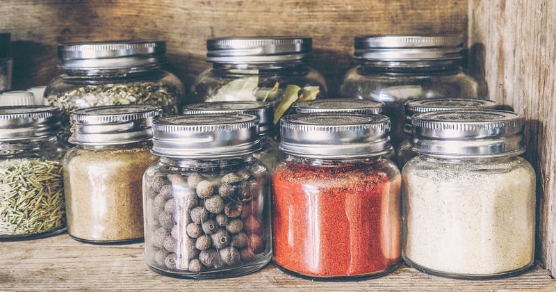 Le retour des épices anciennes dans nos assiettes : un voyage gustatif